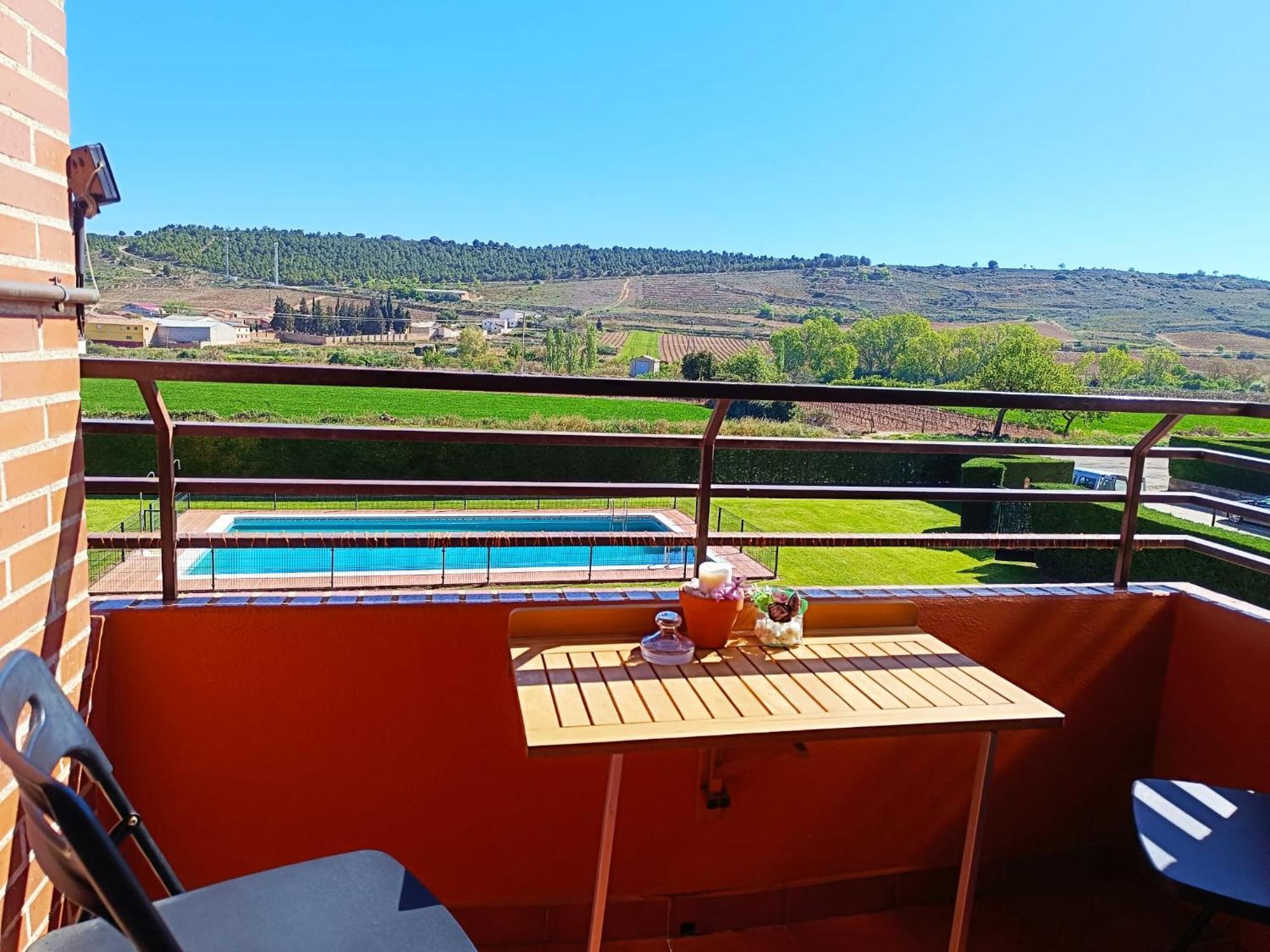 Pura Vida Rioja Apartment Fuenmayor Екстериор снимка